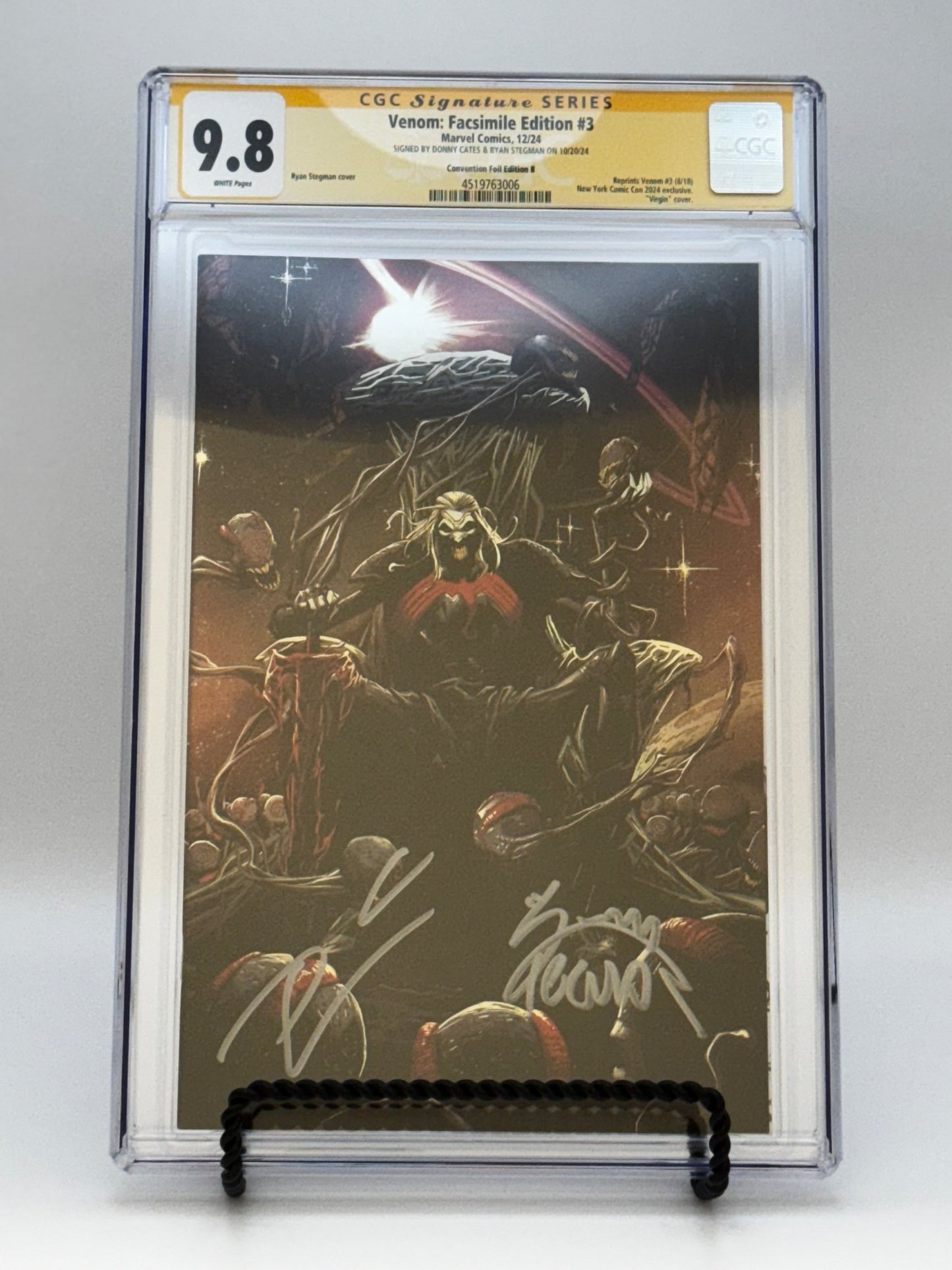 [SIGNED DONNY CATES | RYAN STEGMAN][FOIL] VENOM 3 UNKNOWN COMICS EXCLUSIVE FACSIMILE STEGMAN VIRGIN NYCC VAR [CGC 9.8 YELLOW LABEL][IN STOCK] - FURYCOMIX