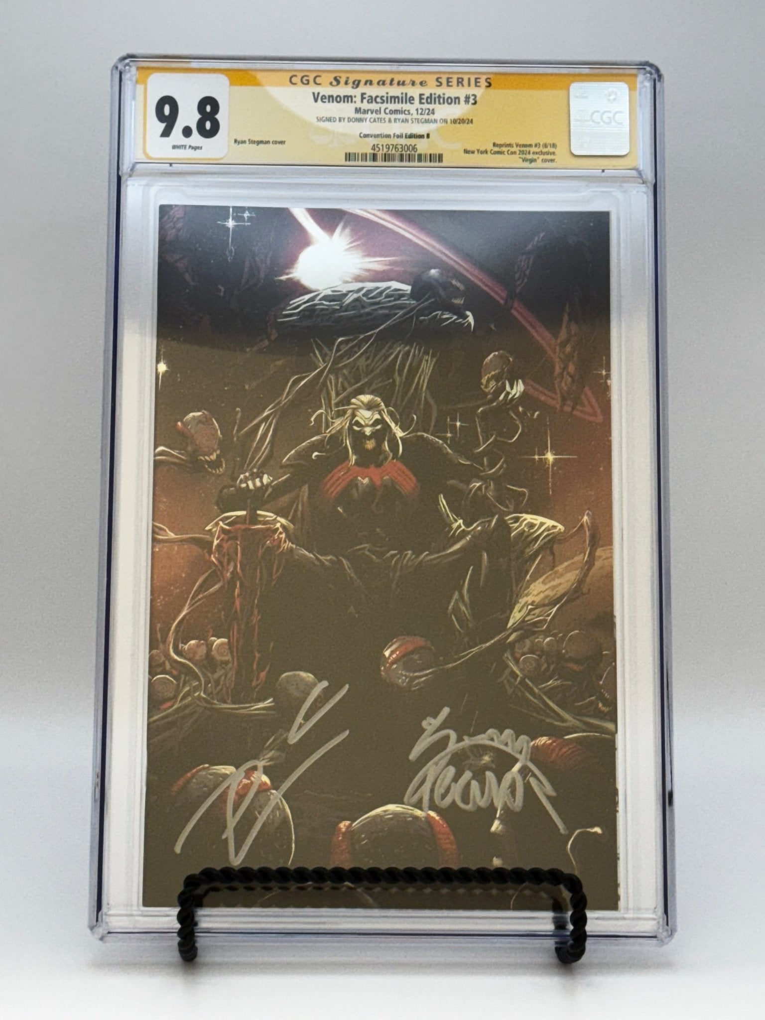 [SIGNED DONNY CATES | RYAN STEGMAN][FOIL] VENOM 3 UNKNOWN COMICS EXCLUSIVE FACSIMILE STEGMAN VIRGIN NYCC VAR [CGC 9.8 YELLOW LABEL][IN STOCK] - FURYCOMIX