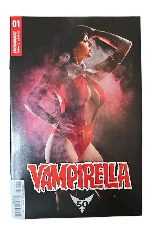 VAMPIRELLA 1 CVR E COSPLAY (07/17/2019) - FURYCOMIX
