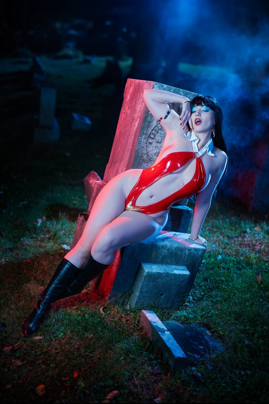 VAMPIRELLA DARK REFLECTIONS # 5 NYCC COSPLAY EXCLUSIVE - FURYCOMIX