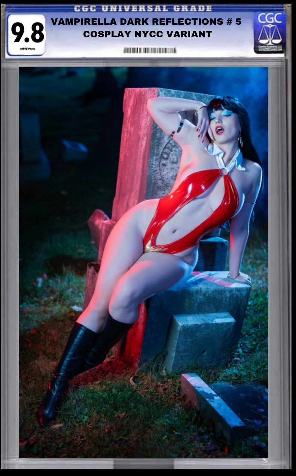 VAMPIRELLA DARK REFLECTIONS # 5 NYCC COSPLAY EXCLUSIVE CGC 9.8 - FURYCOMIX